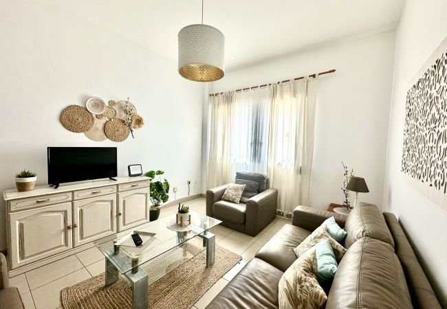 Apartamento en Los Cristianos - Menéndez Bohemian Dreams · By Deihu Experiencias