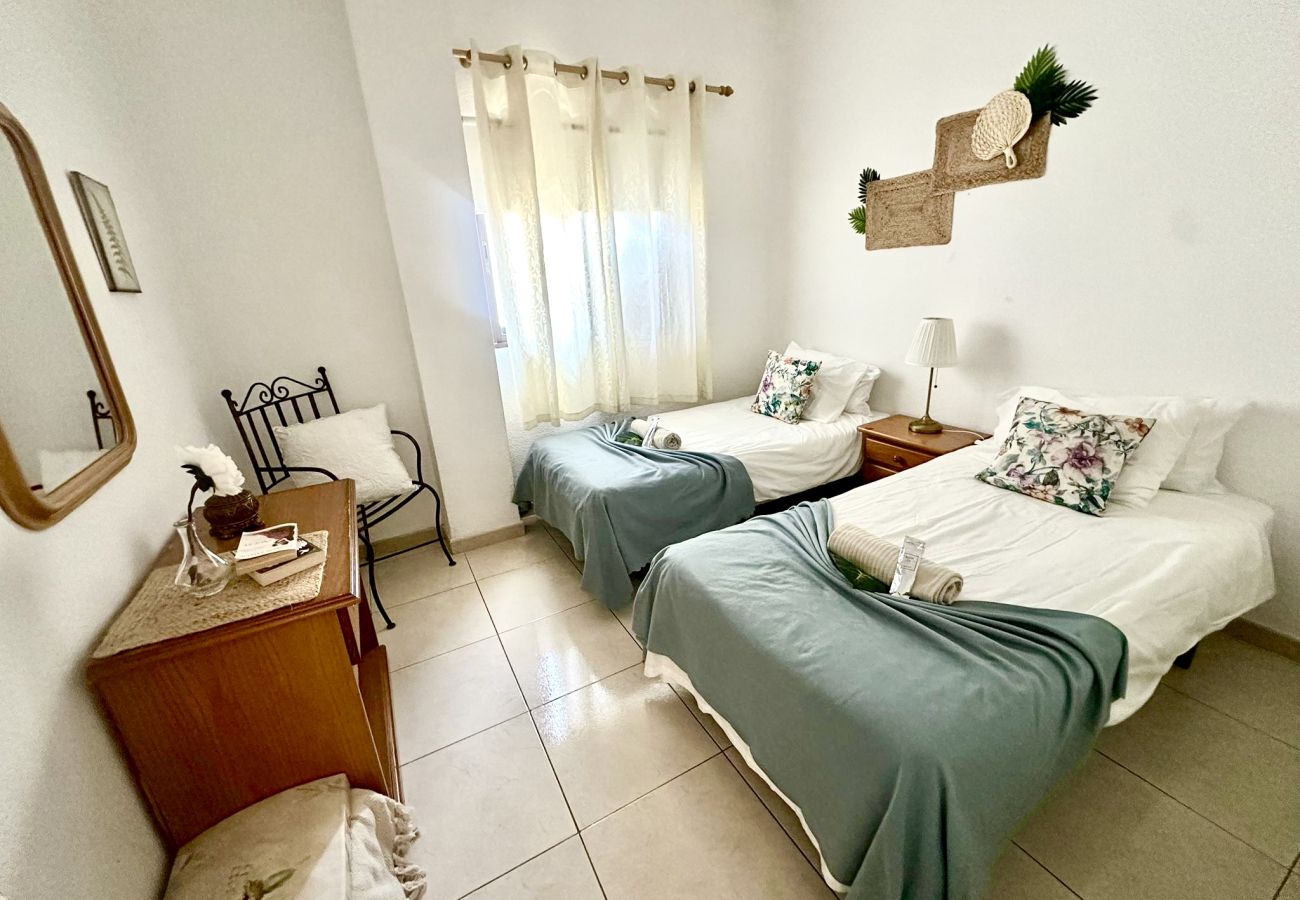 Apartamento en Los Cristianos - Sweet Las Vistas Beach · By Deihu Experiencias
