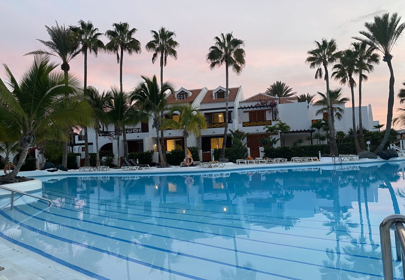 Apartment in Playa de Las Americas - Azure Heaven · By Deihu Experience